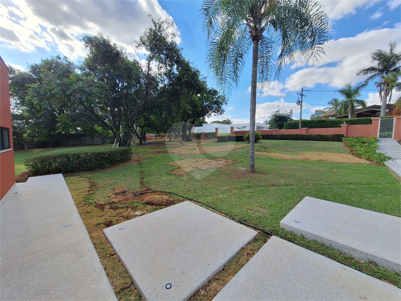 Casa à venda ou para alugar com 4 quartos, sendo 3 suítes, no condomínio Chácara Residencial Santa Maria, Votorantim - SP