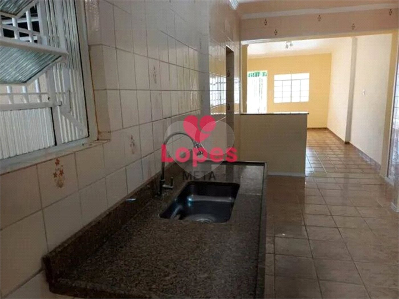 Casa à venda com 5 quartos em Parque Jaraguá, Taubaté, SP