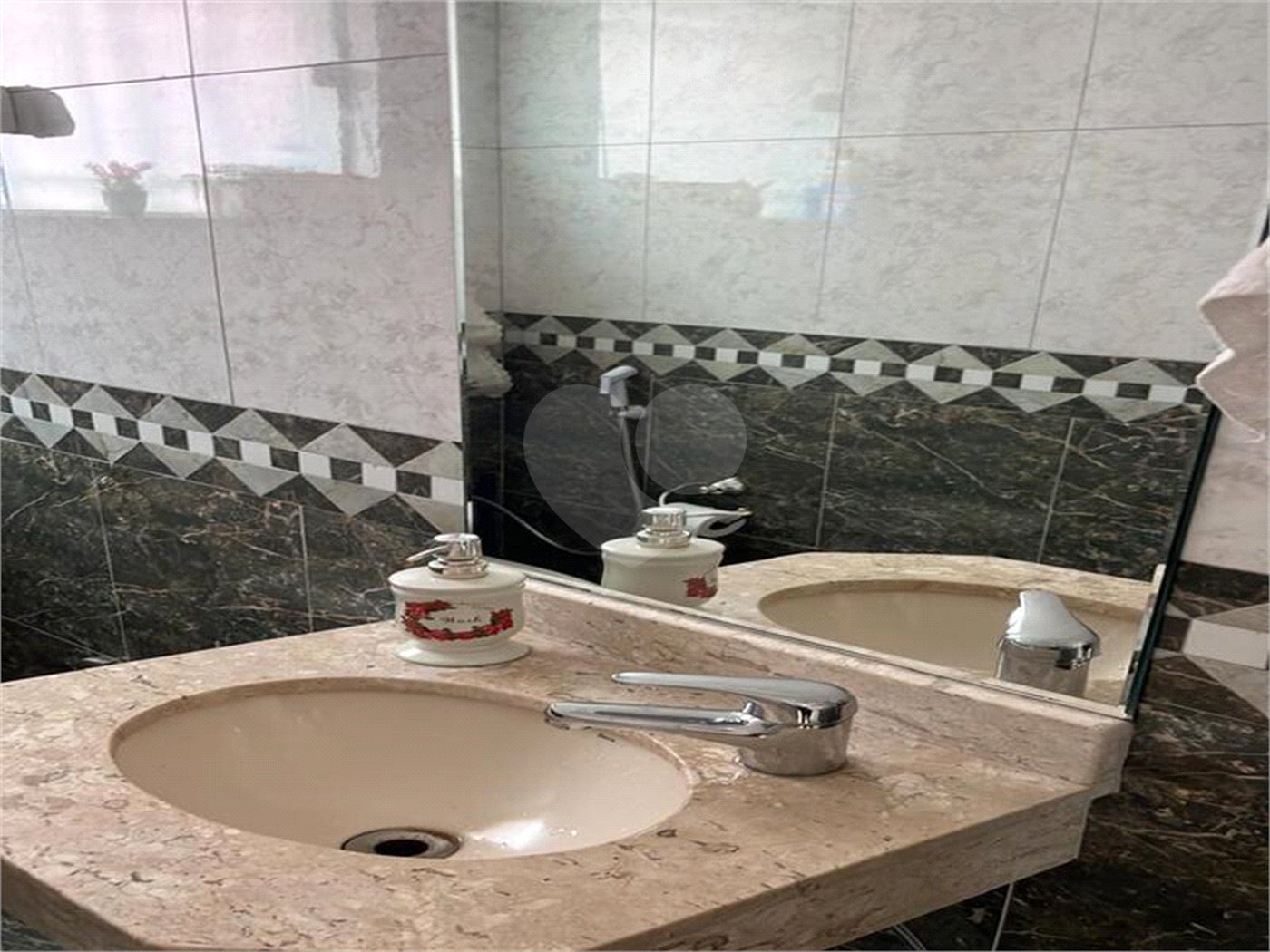 Sobrado à venda com 3 quartos, sendo 1 suíte,  em Jaçanã, São Paulo, SP