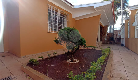 Casa à venda com 3 quartos, sendo 2 suítes,  no Centro, Itapetininga, SP