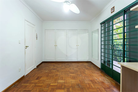 Casa à venda com 3 quartos, sendo 1 suíte, em Chácara Santo Antônio, São Paulo, SP