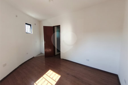 Sobrado à venda com 3 quartos, sendo 1 suíte, em Cupecê, São Paulo, SP
