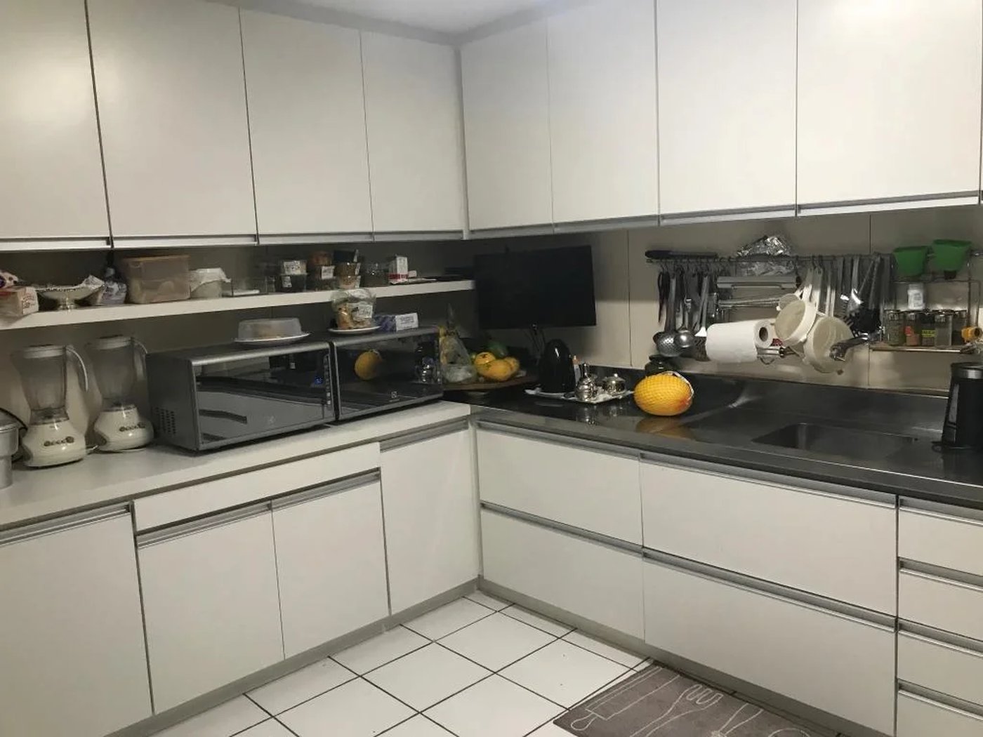 Casa à venda com 5 quartos, sendo 2 suítes, em Jardim Everest, São Paulo, SP