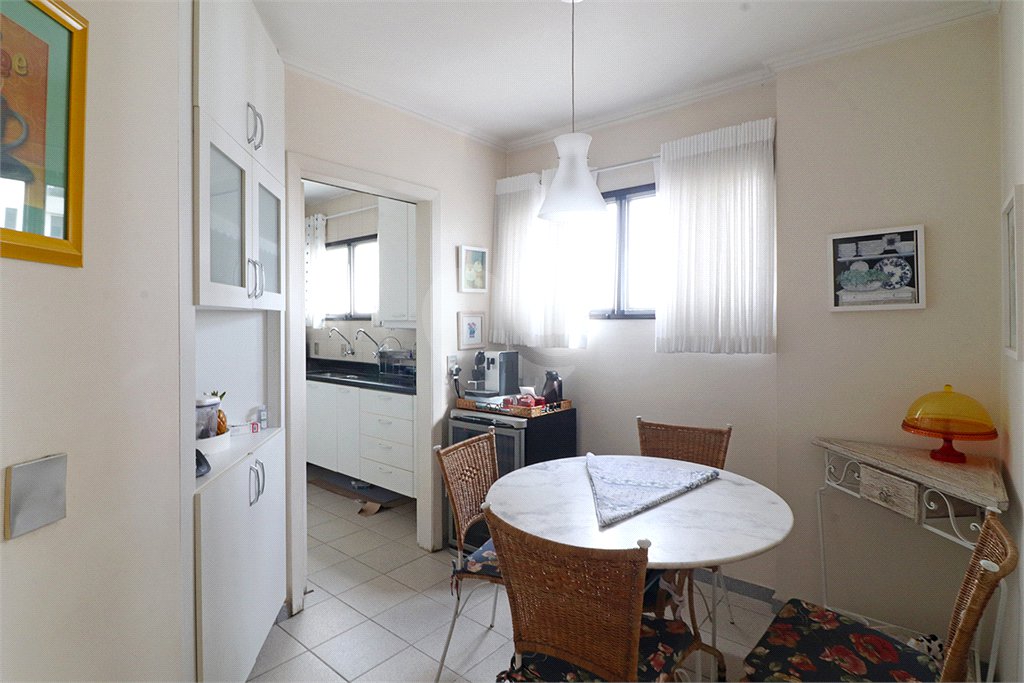 Apartamento à venda com 3 suítes em Vila Madalena, São Paulo, SP
