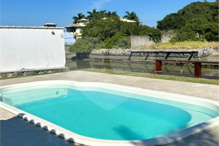 Casa à venda com 3 quartos, sendo 2 suítes, em Marina, Armação dos Búzios, RJ