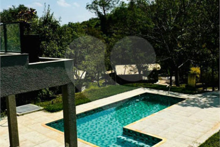 Casa à venda com 4 suítes no condomínio Associação Portal Ouro Verde, Atibaia - SP