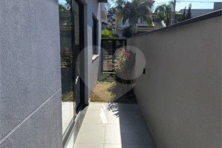 Casa à venda com 3 quartos, sendo 1 suíte, no condomínio Bella Città - Fazenda Rodeio, Mogi das Cruzes - SP