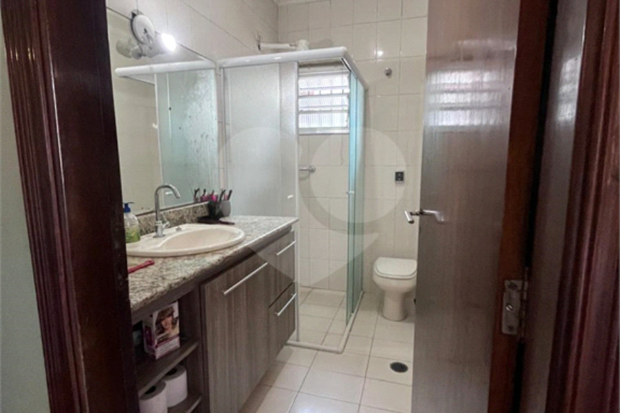 Sobrado à venda com 4 quartos, sendo 2 suítes, em Santana, São Paulo, SP