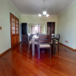 Casa à venda com 5 quartos, sendo 3 suítes, em Vila Santista, Atibaia, SP