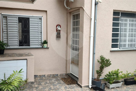 Sobrado à venda com 3 quartos em Vila Maria de Maggi, Suzano, SP