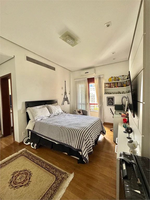 Apartamento à venda com 4 suítes em Vila Suzana, São Paulo, SP