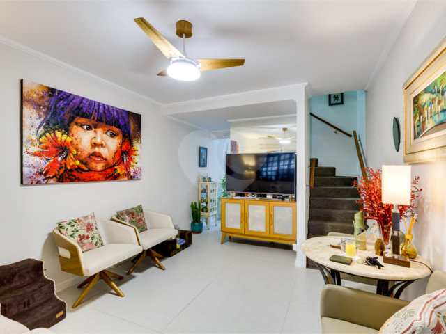 Casa à venda com 3 quartos, sendo 1 suíte,  no condomínio Village Bahamas, São Paulo - SP