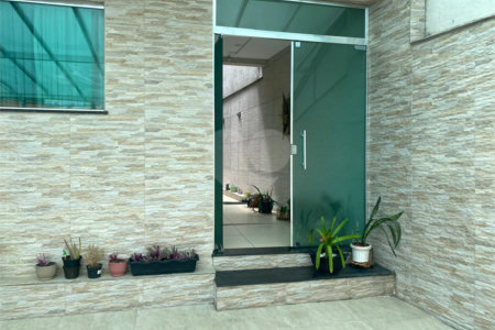 Sobrado à venda com 3 quartos, sendo 1 suíte,  em Parque Vitória, São Paulo, SP
