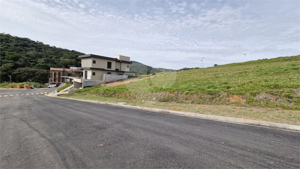 Terreno à venda no condomínio Portal Lamis I, Atibaia - SP