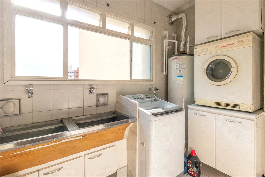 Apartamento à venda com 4 quartos, sendo 2 suítes, em Brooklin Paulista, São Paulo, SP