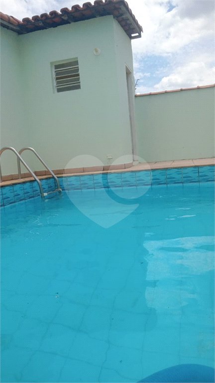 Casa à venda com 4 quartos, sendo 1 suíte, em Jardim Celani, Salto, SP