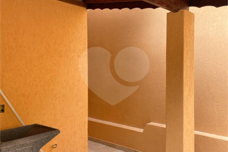 Casa à venda com 3 quartos, sendo 1 suíte, no condomínio Mirante da Mantiqueira, Mairiporã - SP