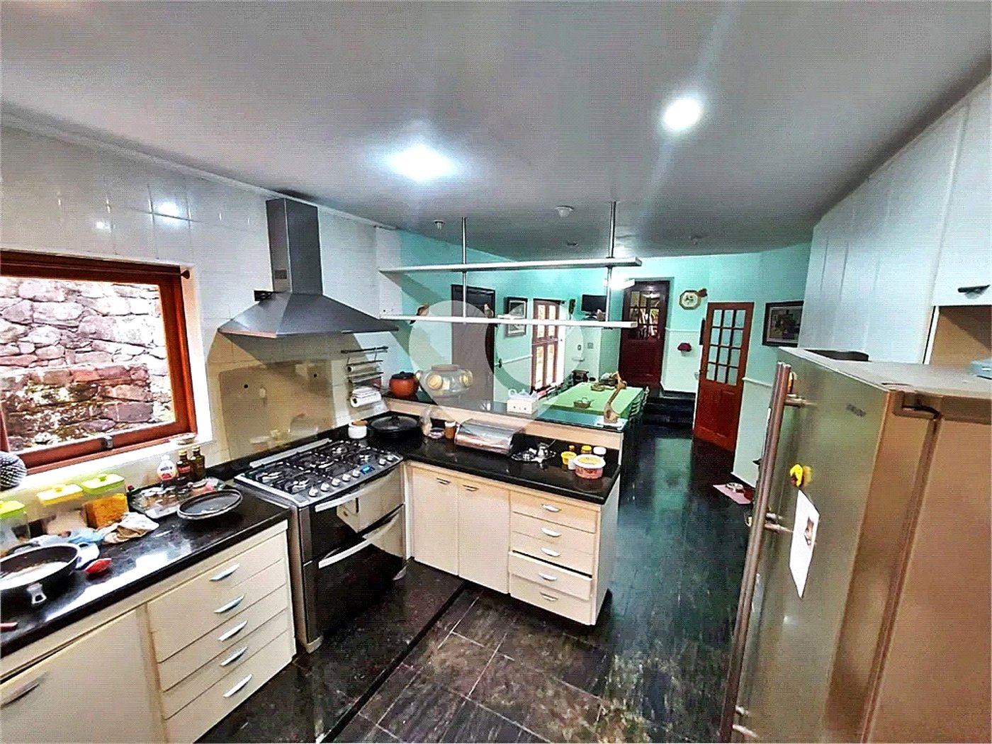 Casa à venda com 4 quartos, sendo 2 suítes, no condomínio Parque Imperial da Cantareira, Mairiporã - SP