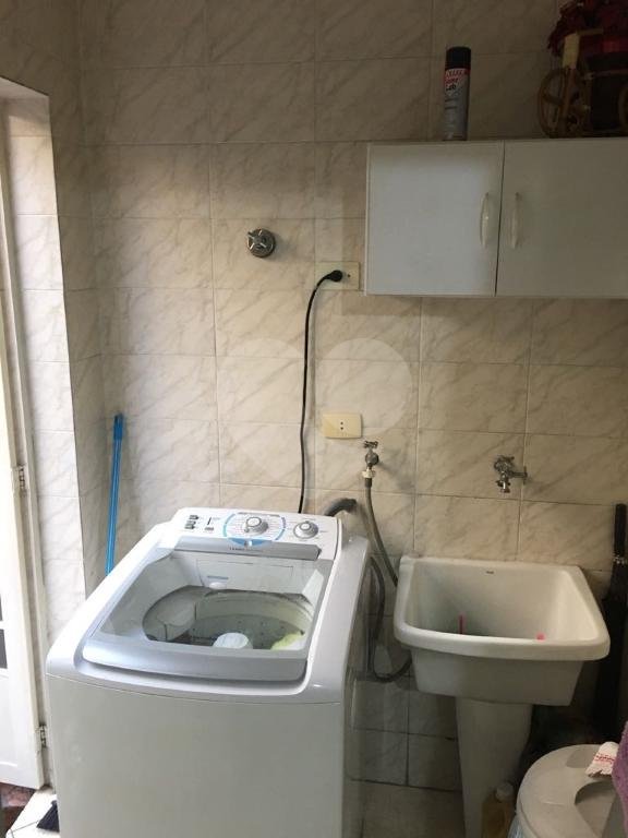 Casa à venda com 3 quartos, sendo 1 suíte, no condomínio Sobrado, São Paulo - SP