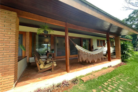Casa à venda com 4 quartos, sendo 2 suítes, no condomínio Chacara Marques, Santana de Parnaíba - SP