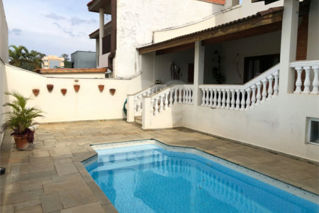 Casa à venda ou para alugar com 3 suítes em Parque Campolim, Sorocaba, SP