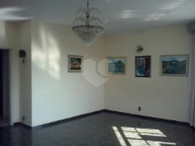 Casa à venda com 3 quartos, sendo 1 suíte,  em Parque Vitória, São Paulo, SP