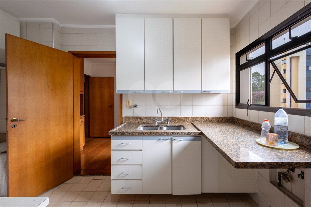 Apartamento à venda com 4 quartos, sendo 3 suítes,  em Jardim Monte Kemel, São Paulo, SP