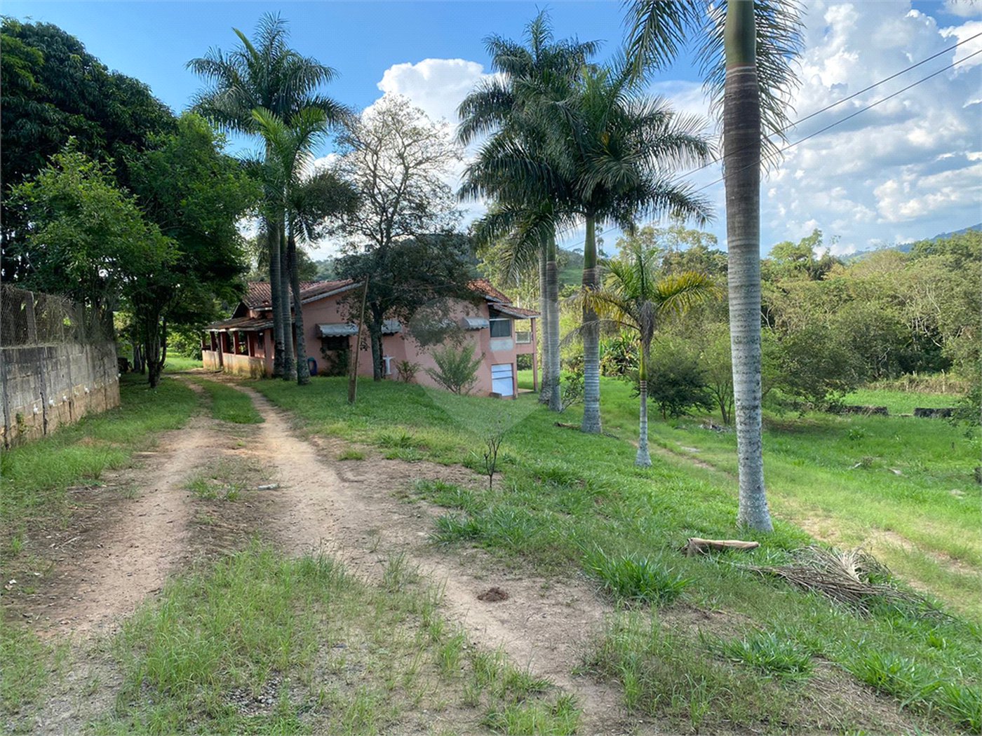 Casa à venda com 3 suítes em Alpes D'ouro, Bom Jesus dos Perdões, SP
