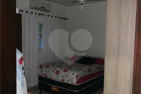 Sobrado à venda com 2 quartos no Centro, Três Lagoas, MS