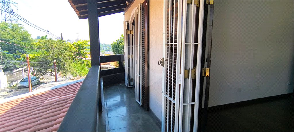 Sobrado à venda com 3 quartos, sendo 2 suítes, em Jardim Ivana, São Paulo, SP