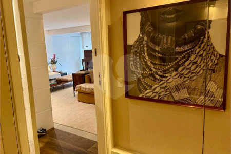 Apartamento à venda com 4 suítes em Vila Olímpia, São Paulo, SP