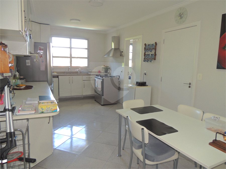 Apartamento à venda com 3 quartos, sendo 1 suíte, em Santo Amaro, São Paulo, SP