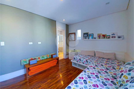 Casa à venda com 3 suítes em Jardim Franca, São Paulo, SP