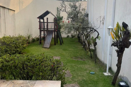 Casa à venda com 3 quartos, sendo 1 suíte, no condomínio Villas de São Francisco, São Paulo - SP