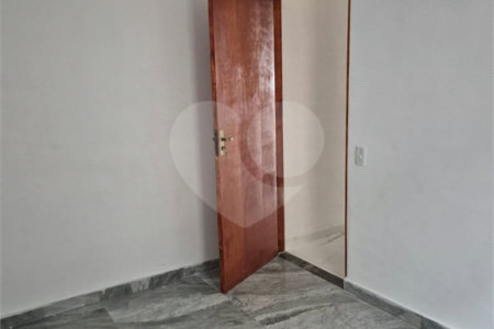 Casa à venda com 2 quartos em Vila Santa Helena, Atibaia, SP