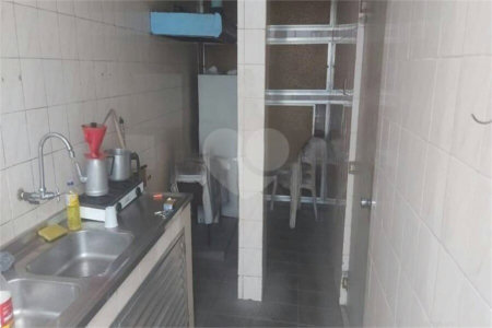 Prédio à venda em Benfica, Rio de Janeiro, RJ
