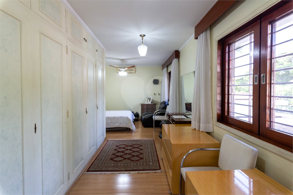 Sobrado à venda com 4 quartos, sendo 2 suítes, em Brooklin Velho, São Paulo, SP