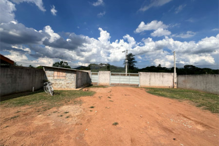 Casa à venda com 2 suítes em Jardim Estância Brasil, Atibaia, SP