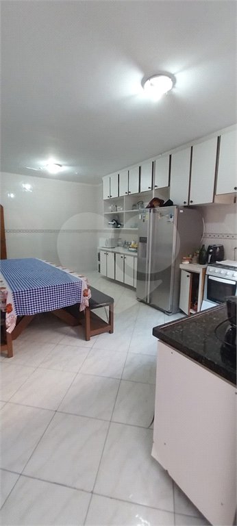 Casa à venda com 3 quartos, sendo 1 suíte, em Vila Scarpelli, Santo André, SP