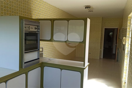 Casa à venda com 4 quartos, sendo 1 suíte, em Vila Santista, Atibaia, SP