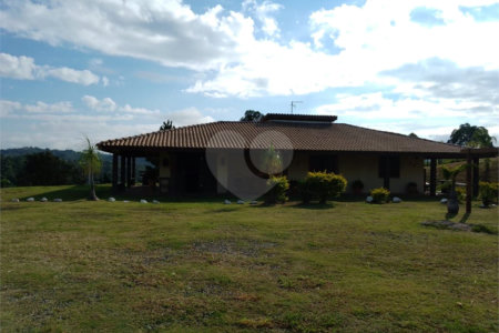 Chácara à venda com 2 quartos em Recanto das Acácias, São Roque, SP