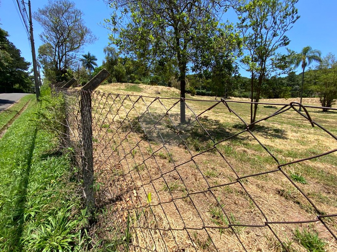 Terreno à venda no condomínio Vale da Santa Fé, Vinhedo - SP