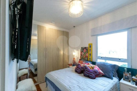 Apartamento à venda com 2 quartos, sendo 1 suíte, em Vila Olímpia, São Paulo, SP