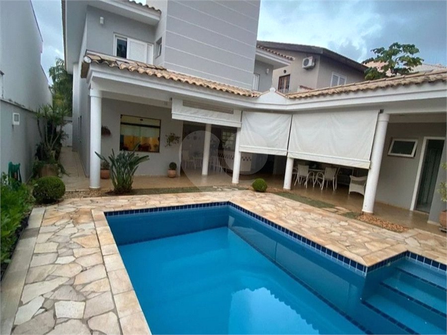 Casa à venda com 4 quartos, sendo 3 suítes,  no condomínio Residencial Tivoli Park, Sorocaba - SP