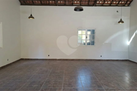 Chácara à venda com 3 suítes em Vila Xisto, São Miguel Arcanjo, SP