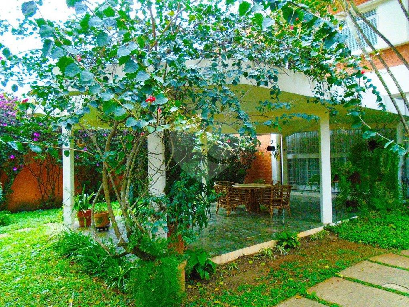 Sobrado à venda com 4 quartos, sendo 2 suítes, em Granja Julieta, São Paulo, SP
