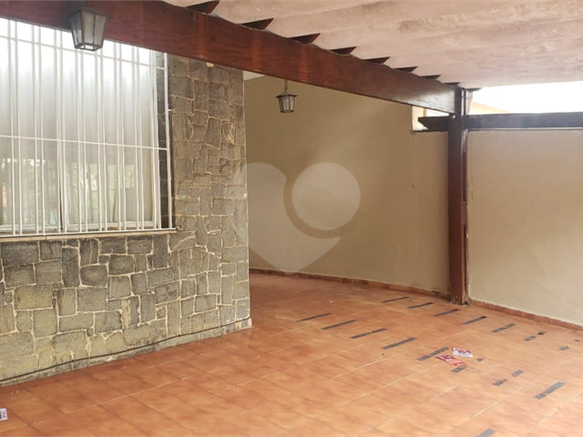 Sobrado à venda com 3 quartos em Campo Belo, São Paulo, SP