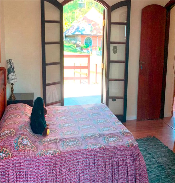 Casa à venda com 4 suítes em Roseira, Mairiporã, SP