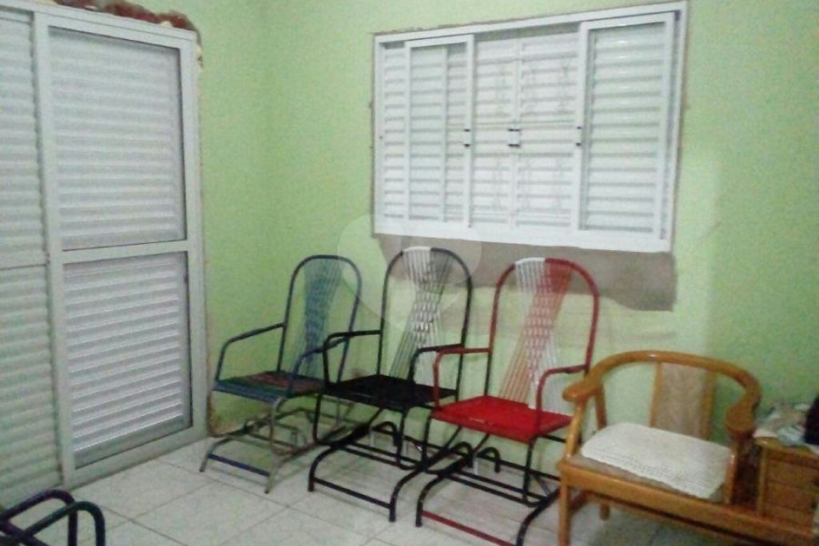 Sobrado à venda com 3 quartos, sendo 1 suíte, em Tremembé, São Paulo, SP