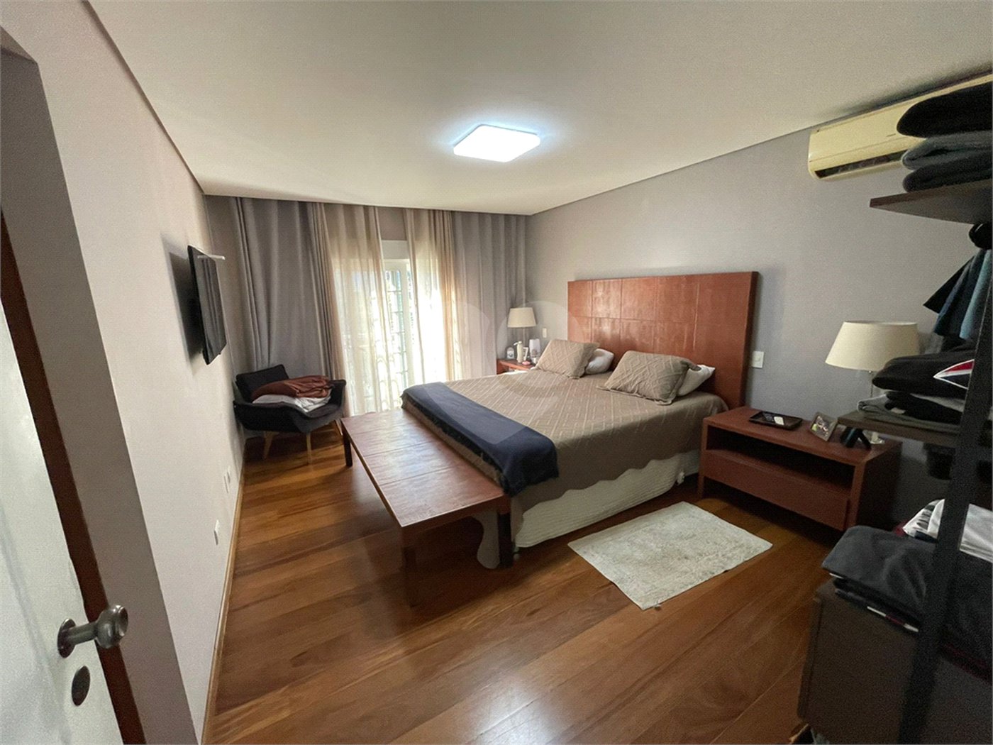 Casa à venda com 4 suítes no condomínio Fechado, São Paulo - SP
